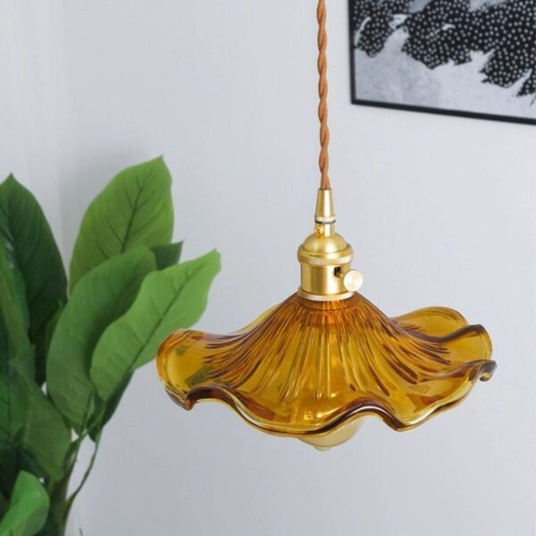 Suspension Fleur en Verre Ambré Cuivré – Luminaire Rétro Chic